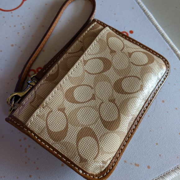 Authentic Coach Keychain wallet - Picture 1 of 3